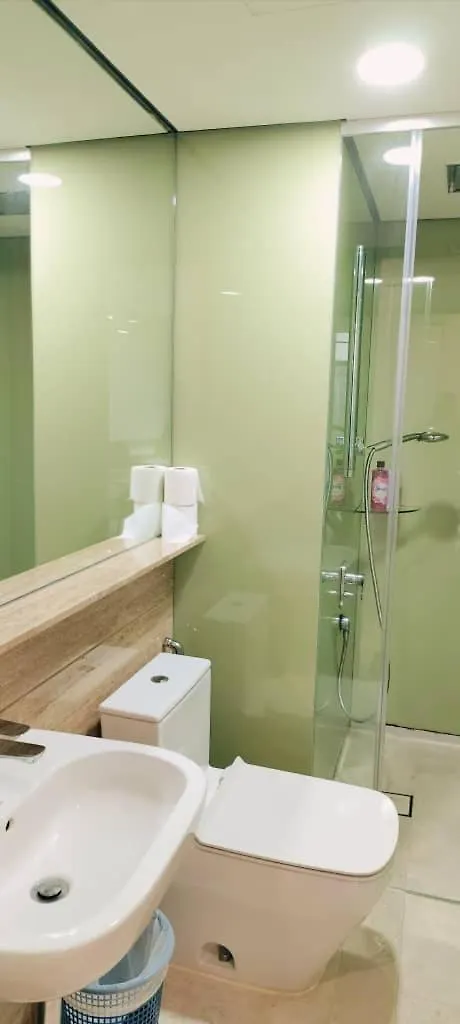 Sky Suites Klcc By Kd Luxury Suites 쿠알라룸푸르 아파트